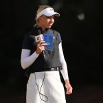 Sophia Popov de Alemania observa durante la primera ronda del CME Group Tour Championship 2024 en Tiburon Golf Club el 21 de noviembre de 2024 en Naples, Florida. (Foto de Michael Reaves/Getty Images)