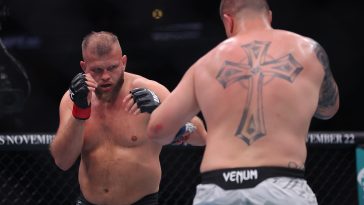 Marcin Tybura sorprendido por el plan de juego de Diniz en UFC 309 en una sangrienta victoria