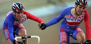 Mark Cavendish y Tom White compiten en la Copa del Mundo de Pista Madison at Sydney en 2005