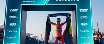 Marten Van Riel finaliza el arco T100 Dubai 2024 crédito fotográfico PTO / T100