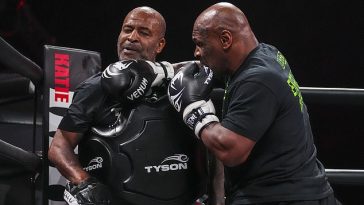 Mike Tyson lució feroz durante los entrenamientos abiertos antes de su pelea con Jake Paul el viernes.