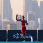 Alistair Brownlee línea de meta T100 Dubai 2024 crédito fotográfico PTO / T100