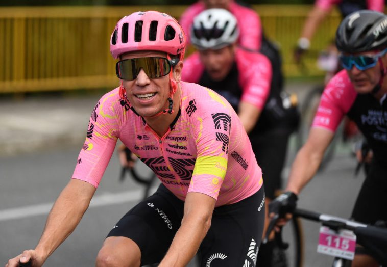 Rigoberto Urán cierra carrera ciclista profesional con acto de despedida en el estadio de Medellín ante 8.000 aficionados