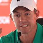 Rory McIlroy hablando ante los medios en el Campeonato HSBC Abu Dhabi