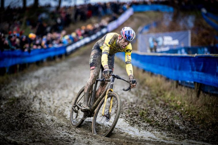 Wout van Aert adopta un enfoque cauteloso en el regreso del ciclocross mientras continúa recuperándose de una lesión de rodilla