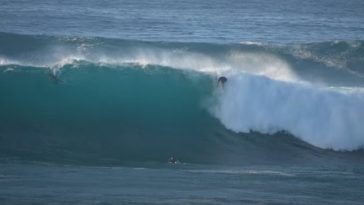 BAHÍA DE HONOLUA DURANTE EL EDDIE AIKAU