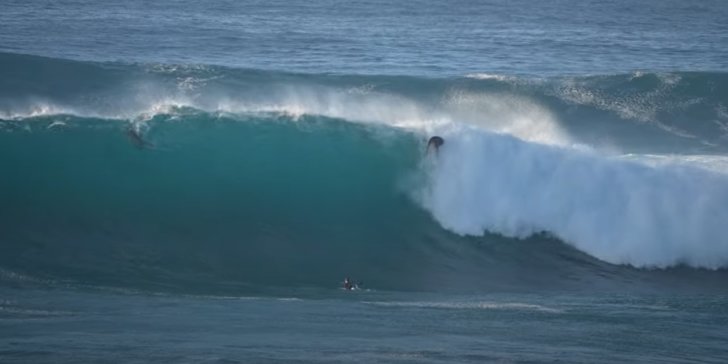 BAHÍA DE HONOLUA DURANTE EL EDDIE AIKAU