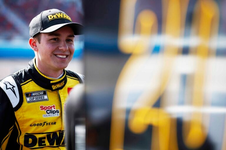 Christopher Bell regresa a las carreras de autos de velocidad en tierra