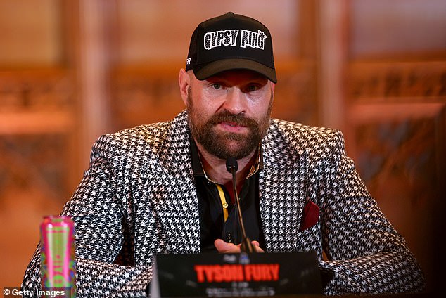 Tyson Fury 'no era él mismo' durante su derrota por el título de peso pesado contra Oleksandr Usyk, según un miembro de su equipo de entrenadores