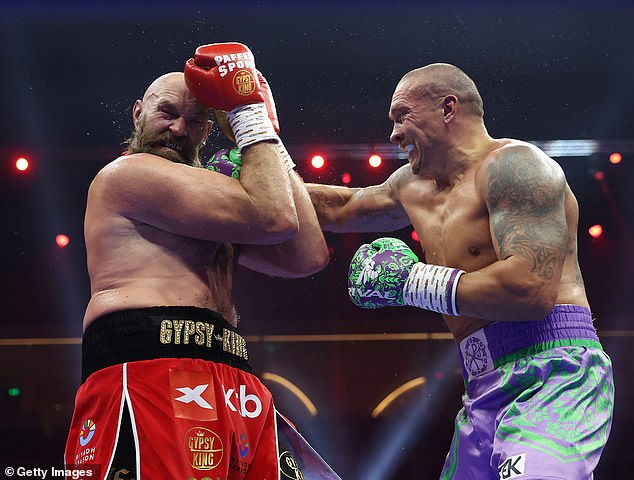 Tyson Fury no pudo vengarse de Oleksandr Usyk cuando se enfrentaron el sábado