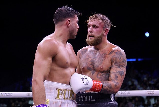 Jake Paul y Tommy Fury reavivaron su guerra de palabras en las redes sociales el martes