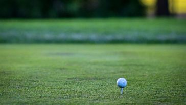 Pelota de golf en el campo. (Julio Aguilar / ARCHIVO Getty Images)