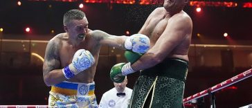 Oleksandr Usyk (izquierda) se enfrentará a Tyson Fury el sábado en una revancha por el título mundial de peso pesado.