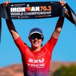 ST GEORGE, UTAH - 28 DE OCTUBRE: Taylor Knibb de Estados Unidos celebra después de terminar en primer lugar durante el Campeonato Mundial IRONMAN 70.3 el 28 de octubre de 2022 en St George, Utah. (Foto de Patrick McDermott/Getty Images para IRONMAN)