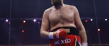 Tyson Fury sufrió la segunda derrota de su carrera después de enfrentarse a Oleksandr Usyk el sábado por la noche.