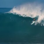 SURFEAR “THE EDDIE” CON SETS DE CIERRE DE 60FT EN WAIMEA BAY