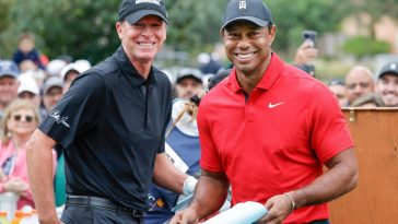 Steve Stricker (izquierda) y Tiger Woods jugaron junto con sus hijos durante la ronda final del Campeonato PNC 2023 en Orlando, Flordia. Ambos regresarán al evento en 2024.