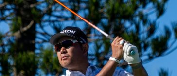 Hideki Matsuyama golpea su tiro de salida en el tercer hoyo durante la segunda ronda del torneo de golf The Sentry en Plantation Course en Kapalua. Crédito obligatorio: Kyle Terada-Imagn Images