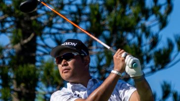 Hideki Matsuyama golpea su tiro de salida en el tercer hoyo durante la segunda ronda del torneo de golf The Sentry en Plantation Course en Kapalua. Crédito obligatorio: Kyle Terada-Imagn Images