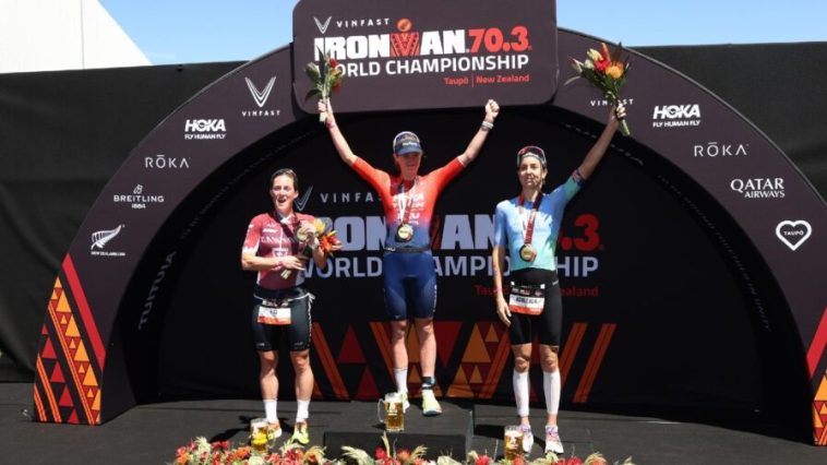 Podio del Campeonato del Mundo IRONMAN 70.3 2024 Taylor Knibb Kat Matthews Ashleigh Gentle