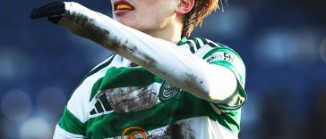 Furuhashi celebra tras el pitido final cuando la victoria deja al Celtic con 18 puntos de ventaja en la cima.