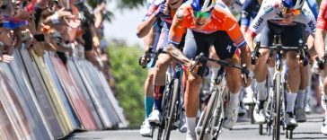 Danny van Poppel recibió tarjeta amarilla de la UCI después de un bloqueo de sprint a alta velocidad en el Tour Down Under - Vídeo