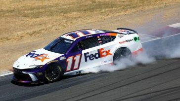 Denny Hamlin firma un nuevo patrocinador de NASCAR después de la partida de FedEx