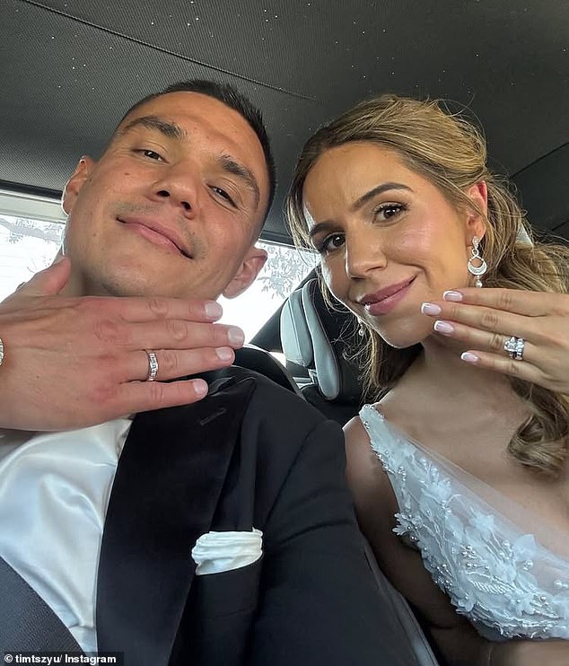 Tim Tszyu y su pareja Alexandra Constantine intercambiaron votos en una ceremonia íntima en Sydney el domingo por la tarde.