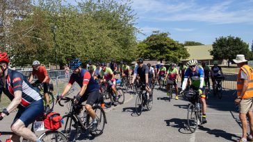 El mayor viaje en bicicleta de Gran Bretaña necesita tantos voluntarios como lo que hace los ciclistas, ¿podrían ser usted?