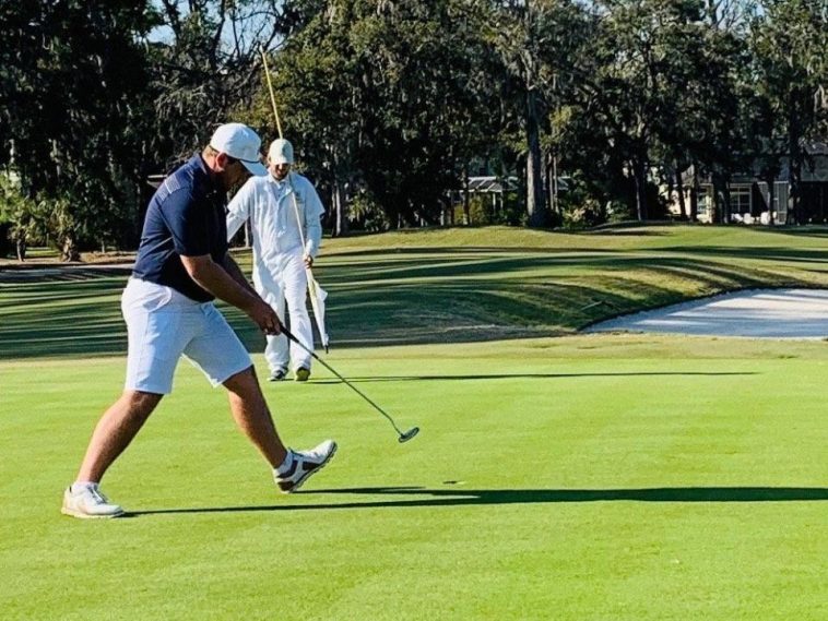 Michael Mattiace, un ex jugador de la Universidad del Norte de Florida y ahora entrenador asistente de los Ospreys, jugará en el equipo profesional en los partidos de la Copa Underwood del 3 al 4 de febrero en el Deerwood Country Club con su esposa Sydney.