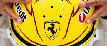 Hamilton comparte el primer vistazo al llamativo diseño del casco para el nuevo capítulo de Ferrari