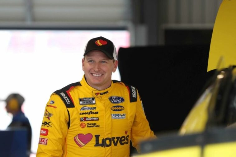 Justin Haley, Michael McDowell se dirigió a la serie de camiones NASCAR