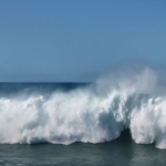 La ola que cerró la bahía