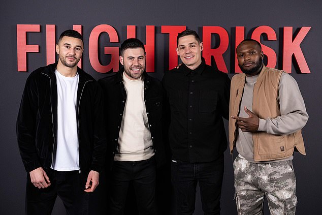 Varias estrellas de British Boxing tomaron un breve respiro de sus campos de entrenamiento para asistir a la detección VIP del riesgo de fuga en la Plaza Leicester de Londres