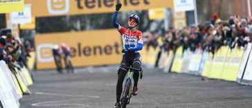 Lucinda Brand logra la victoria en solitario en Superprestige Gullegem después de perseguir a Alvarado y Bäckstedt