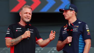 Magnussen explica cómo pudo haber terminado junto a Verstappen en Red Bull mientras reflexiona sobre los momentos que cambiaron su camino.