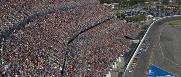 NASCAR impide que Mike Wallace corra en las 500 Millas de Daytona