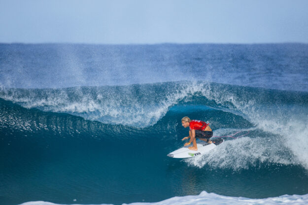 Nadia Erostarbe se Estrena en la Liga CT - Regla de surfista