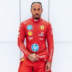 Primera vez en rojo: ¡Hamilton enloquece a los fanáticos!