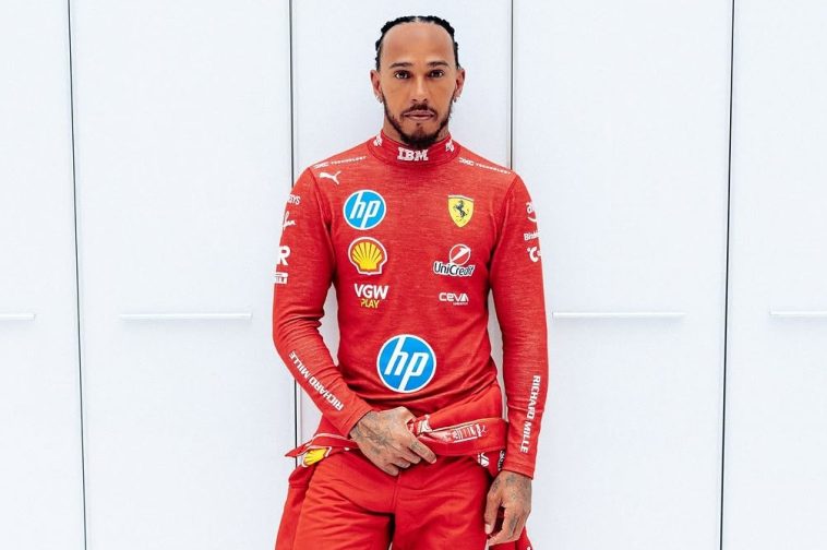 Primera vez en rojo: ¡Hamilton enloquece a los fanáticos!