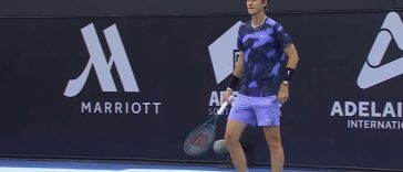 Sebastian Korda gana su primer partido postoperatorio en Adelaida