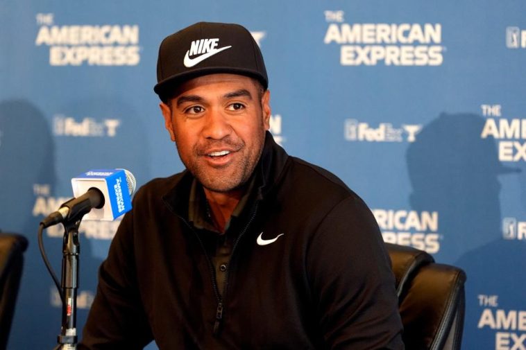 Tony Finau habla con los medios antes del torneo en The American Express en La Quinta, California, el miércoles 15 de enero de 2025.