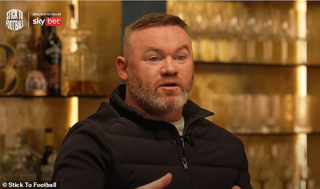 Wayne Rooney insiste en que quiere continuar la carrera como entrenador a pesar de la agitación de Plymouth que lo vio vivir a 250 millas de distancia de Coleen y su familia, y la respuesta de tres palabras de Gary Neville lo dice todo