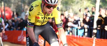 Wout van Aert dice que el reciente campo de entrenamiento en ruta "no es excusa" para terminar cuarto en la Copa del Mundo de Benidorm