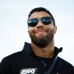 Bubba Wallace Trolls Fan Nascar que le dio el dedo