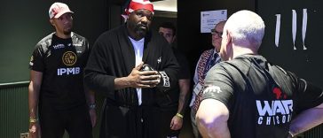 Derek Chisora ​​parecía estar emocionado por delante de su choque con Otto Wallin el sábado