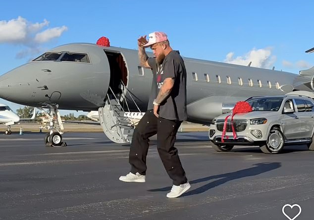 Jake Paul ha comprado su primer avión privado gracias a su día de pago de £ 31 millones después de vencer a Mike Tyson el año pasado