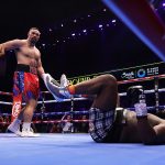 Joseph Parker noqueó a Martin Bakole - El árbitro no tenía interés en el concurso continuo