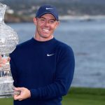 Rory McIlroy celebra su victoria en Pebble Beach