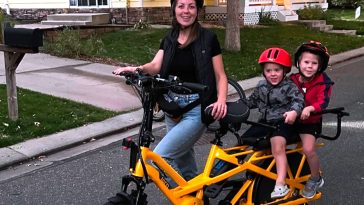 Ievgen Potyku y Hanna Boiarska de Freedom plegable y bicicletas eléctricas en Colorado